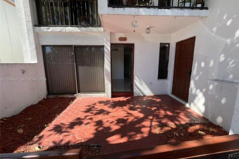 Copropriété à louer à Miami, Floride: 2 chambres, 70.61 m2 № 1997442 - photo 23