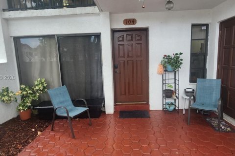 Condominio en alquiler en Miami, Florida, 2 dormitorios, 70.61 m2 № 1997442 - foto 13