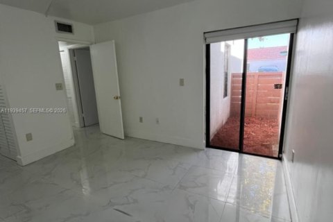 Copropriété à louer à Miami, Floride: 2 chambres, 70.61 m2 № 1997442 - photo 17