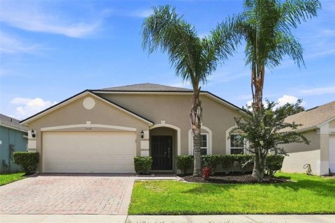 House in Orlando, Florida 4 bedrooms, 185.8 sq.m. № 2302973