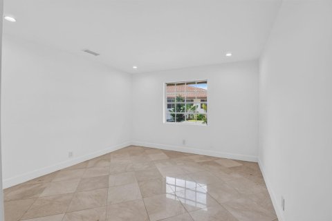Villa ou maison à louer à Boca Raton, Floride: 2 chambres, 102.94 m2 № 2085640 - photo 12