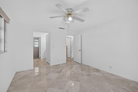Villa ou maison à louer à Boca Raton, Floride: 2 chambres, 102.94 m2 № 2085640 - photo 9