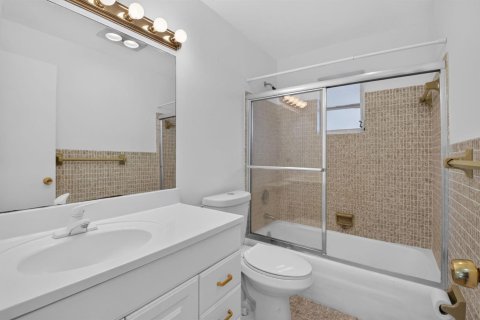 Villa ou maison à louer à Boca Raton, Floride: 2 chambres, 102.94 m2 № 2085640 - photo 14