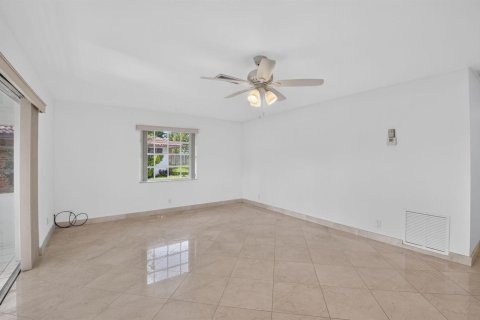 Villa ou maison à louer à Boca Raton, Floride: 2 chambres, 102.94 m2 № 2085640 - photo 30