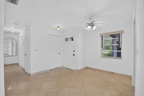 Villa ou maison à louer à Boca Raton, Floride: 2 chambres, 102.94 m2 № 2085640 - photo 6