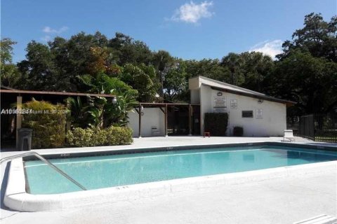 Condominio en venta en Hollywood, Florida, 4 dormitorios, 175.49 m2 № 1766328 - foto 17