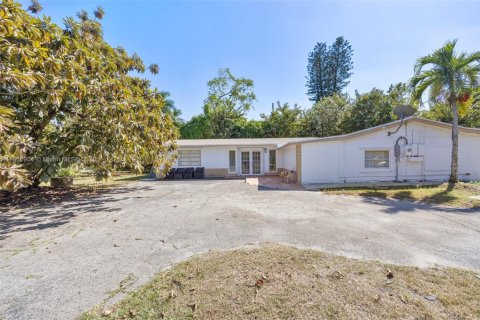 Commercial property in Homestead, Florida № 1882424 - photo 7
