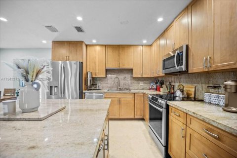 House in Fort Lauderdale, Florida 3 bedrooms, 131.92 sq.m. № 1999564 - photo 5