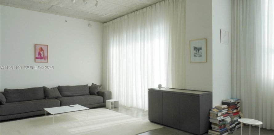 Condo in Miami, Florida, 1 bedroom  № 1991629