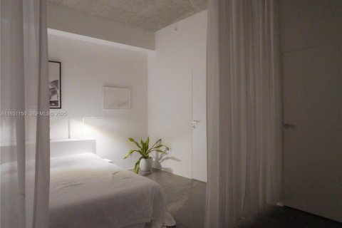 Condo in Miami, Florida, 1 bedroom  № 1991629 - photo 24