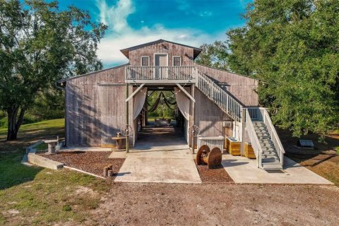 House in Arcadia, Florida 5 bedrooms, 254.83 sq.m. № 2427212 - photo 3