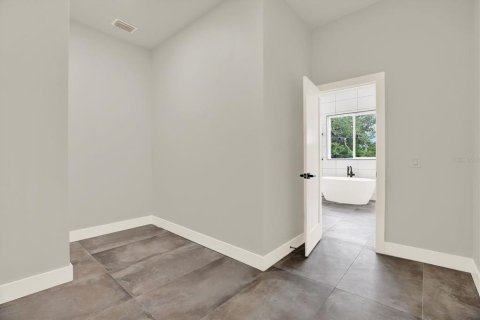 Casa en venta en Tampa, Florida, 4 dormitorios, 299.42 m2 № 1761515 - foto 20