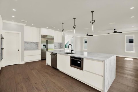 Casa en venta en Tampa, Florida, 4 dormitorios, 299.42 m2 № 1761515 - foto 7