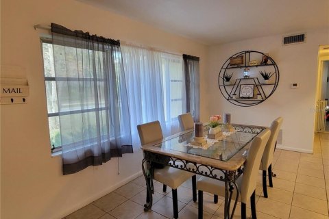 House in DeLand, Florida 4 bedrooms, 148.46 sq.m. № 1829315 - photo 27