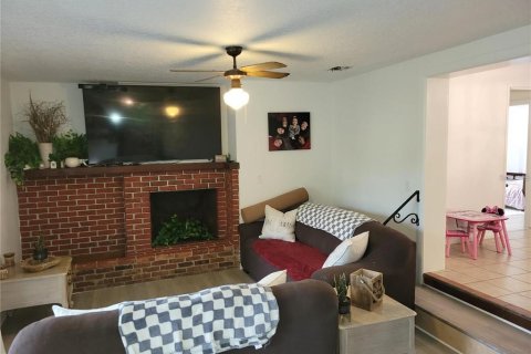 House in DeLand, Florida 4 bedrooms, 148.46 sq.m. № 1829315 - photo 13