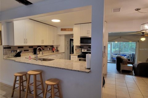 House in DeLand, Florida 4 bedrooms, 148.46 sq.m. № 1829315 - photo 23