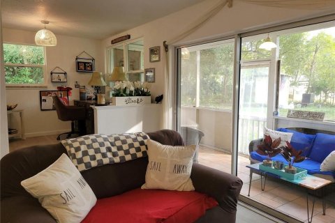 House in DeLand, Florida 4 bedrooms, 148.46 sq.m. № 1829315 - photo 12