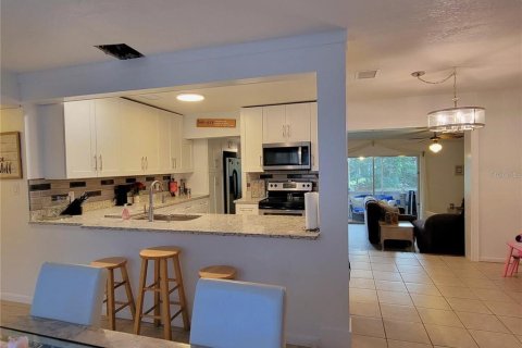 House in DeLand, Florida 4 bedrooms, 148.46 sq.m. № 1829315 - photo 6