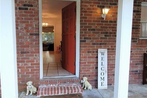 House in DeLand, Florida 4 bedrooms, 148.46 sq.m. № 1829315 - photo 2