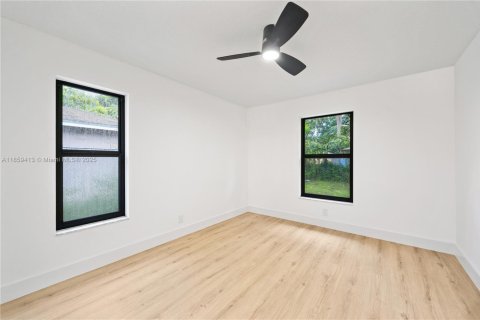 House in Delray Beach, Florida 4 bedrooms, 134.52 sq.m. № 1888154 - photo 10