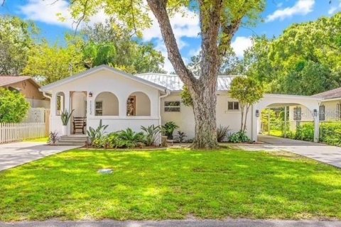 Villa ou maison à vendre à Tampa, Floride: 2 chambres, 148.64 m2 № 1904794 - photo 1