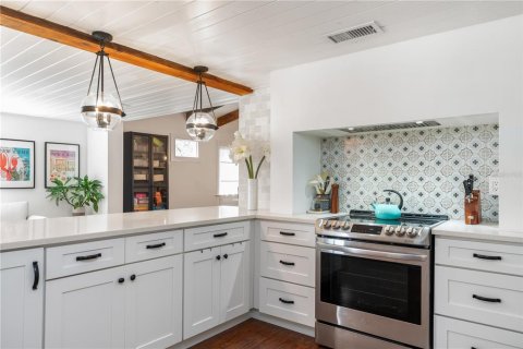 Villa ou maison à vendre à Tampa, Floride: 2 chambres, 148.64 m2 № 1904794 - photo 11