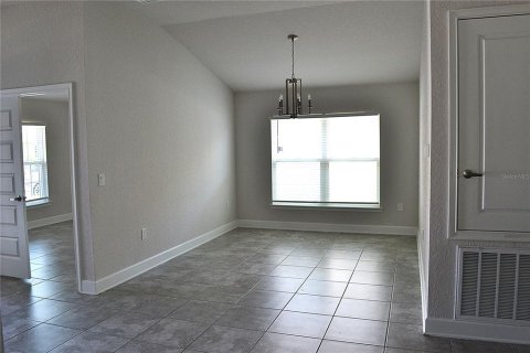 House in Haines City, Florida 4 bedrooms, 167.87 sq.m. № 2225031 - photo 10