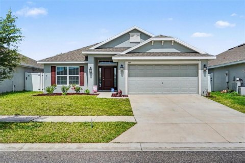 House in Haines City, Florida 4 bedrooms, 167.87 sq.m. № 2225031 - photo 3