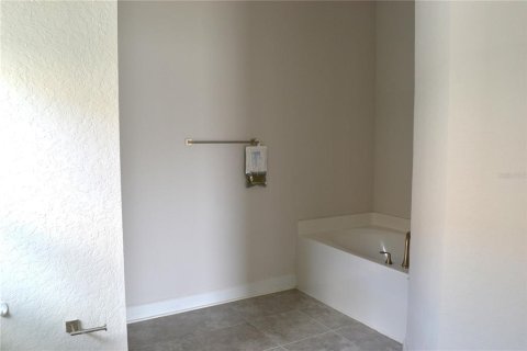 House in Haines City, Florida 4 bedrooms, 167.87 sq.m. № 2225031 - photo 21