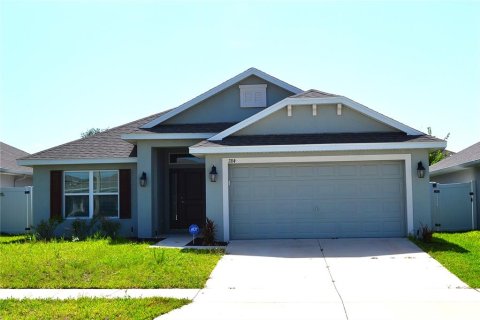 House in Haines City, Florida 4 bedrooms, 167.87 sq.m. № 2225031 - photo 2