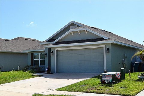 House in Haines City, Florida 4 bedrooms, 167.87 sq.m. № 2225031 - photo 5