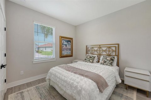 House in Nokomis, Florida 3 bedrooms, 136.19 sq.m. № 2107340 - photo 26