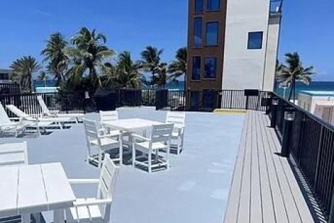 Condo in Hollywood, Florida, 3 rooms  № 2183088 - photo 10