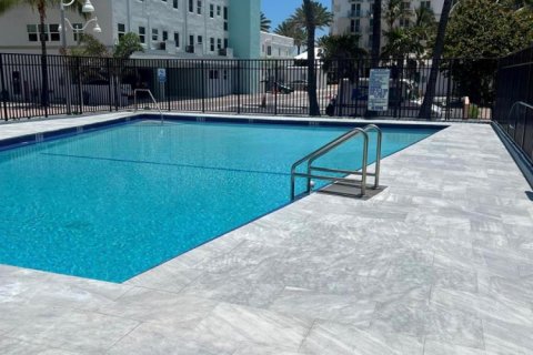 Condo in Hollywood, Florida, 3 rooms  № 2183088 - photo 9
