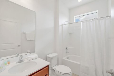Casa en venta en Kissimmee, Florida, 8 dormitorios, 301.75 m2 № 1819176 - foto 14