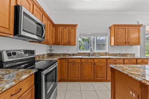House in Oldsmar, Florida 4 bedrooms, 306.02 sq.m. № 1909854 - photo 20