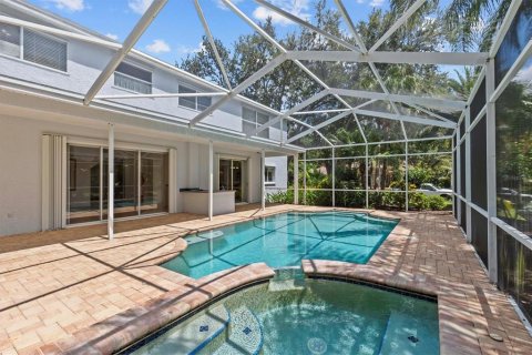 House in Oldsmar, Florida 4 bedrooms, 306.02 sq.m. № 1909854 - photo 8