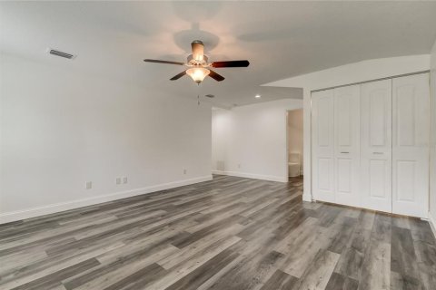 Casa en venta en Largo, Florida, 4 dormitorios, 211.26 m2 № 1360088 - foto 21