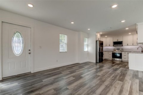 Casa en venta en Largo, Florida, 4 dormitorios, 211.26 m2 № 1360088 - foto 6