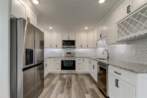 Casa en venta en Largo, Florida, 4 dormitorios, 211.26 m2 № 1360088 - foto 10