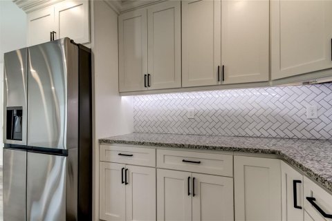 Casa en venta en Largo, Florida, 4 dormitorios, 211.26 m2 № 1360088 - foto 15
