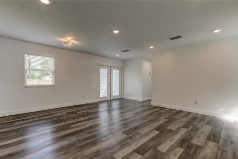 Casa en venta en Largo, Florida, 4 dormitorios, 211.26 m2 № 1360088 - foto 9