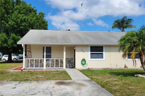 Villa ou maison à louer à Bradenton, Floride: 2 chambres, 95.88 m2 № 2421834 - photo 3