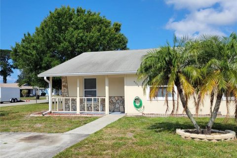 Villa ou maison à louer à Bradenton, Floride: 2 chambres, 95.88 m2 № 2421834 - photo 2