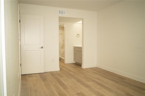Condominio en venta en Clearwater, Florida, 2 dormitorios, 96.15 m2 № 2122479 - foto 13