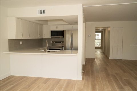 Condominio en venta en Clearwater, Florida, 2 dormitorios, 96.15 m2 № 2122479 - foto 7