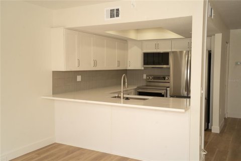 Condominio en venta en Clearwater, Florida, 2 dormitorios, 96.15 m2 № 2122479 - foto 6