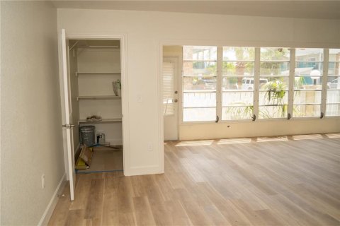 Condominio en venta en Clearwater, Florida, 2 dormitorios, 96.15 m2 № 2122479 - foto 18