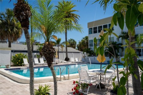 Condominio en venta en Clearwater, Florida, 2 dormitorios, 96.15 m2 № 2122479 - foto 22