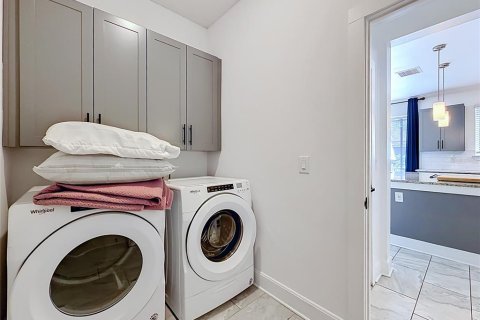 Villa ou maison à vendre à Clermont, Floride: 5 chambres, 269.97 m2 № 2287267 - photo 17